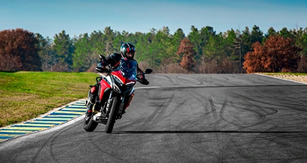 pic-geracao-completa-multistrada-v4s-1