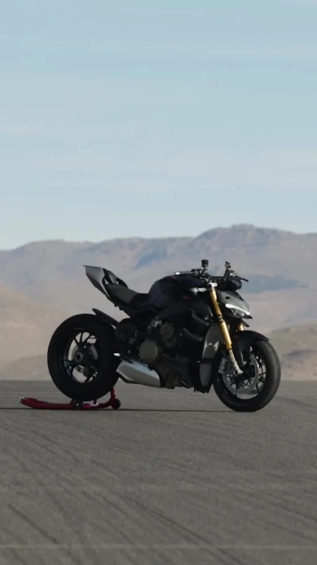 A Streetfighter V4S te convida para dar uma volta, você aceita? 😳 #Ducati #Streetfighter